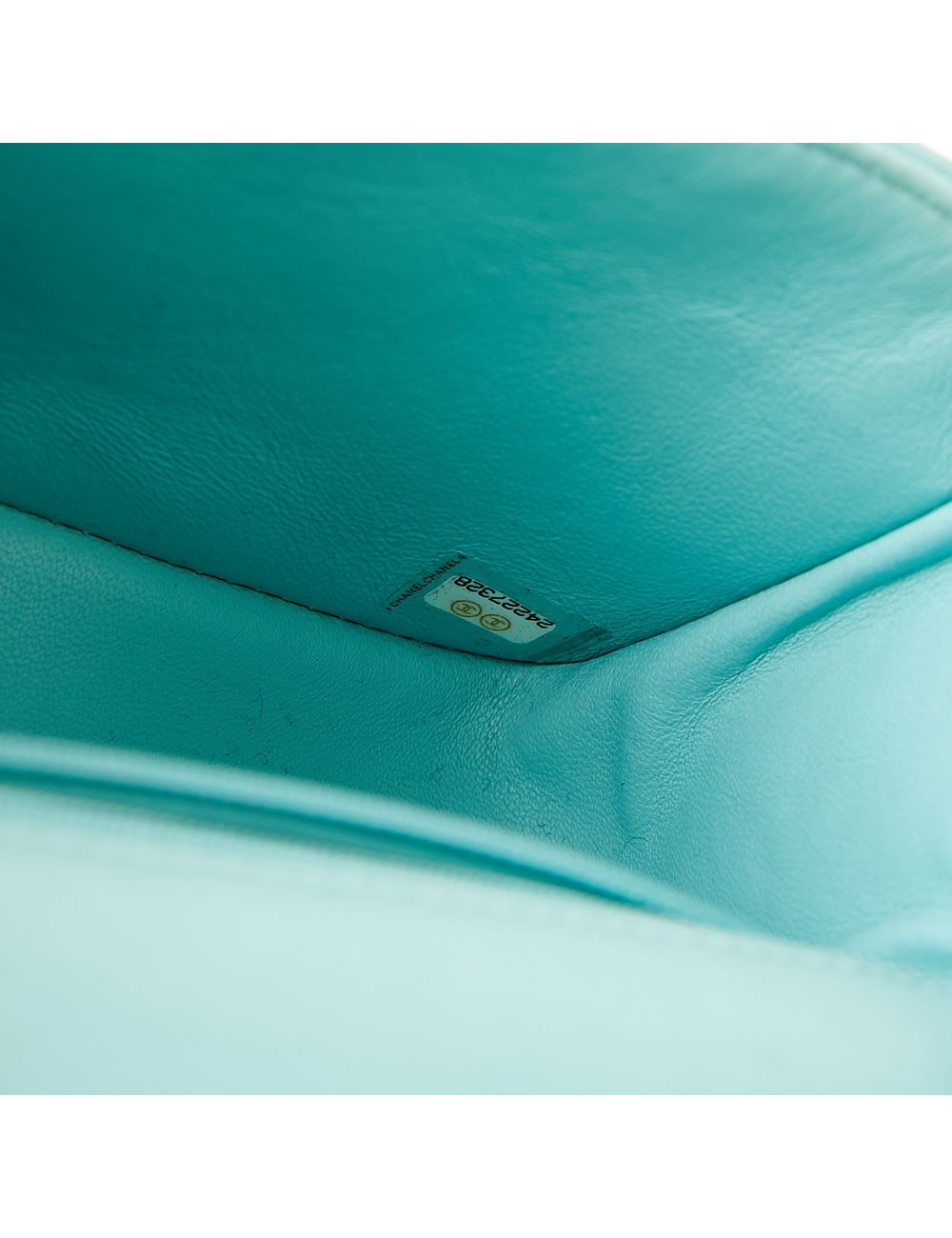 Timeless CHANEL cuir lisse turquoise