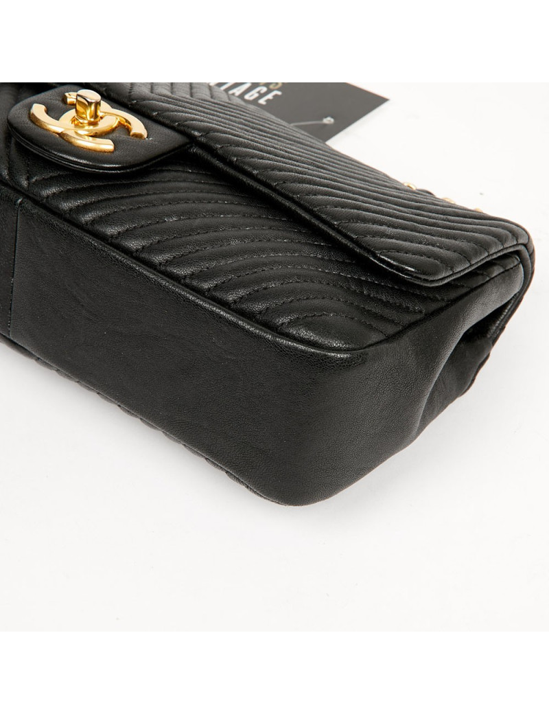 Chanel calf leather handbag