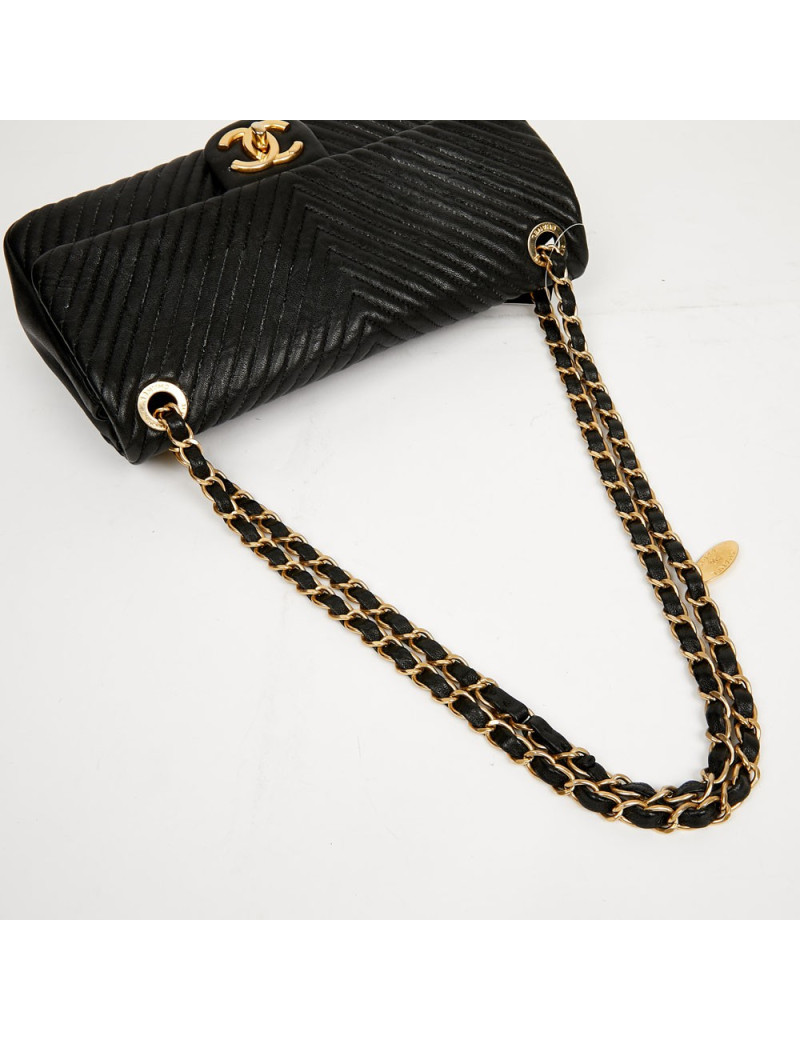 Sac à main CHANEL cuir de veau chevrons