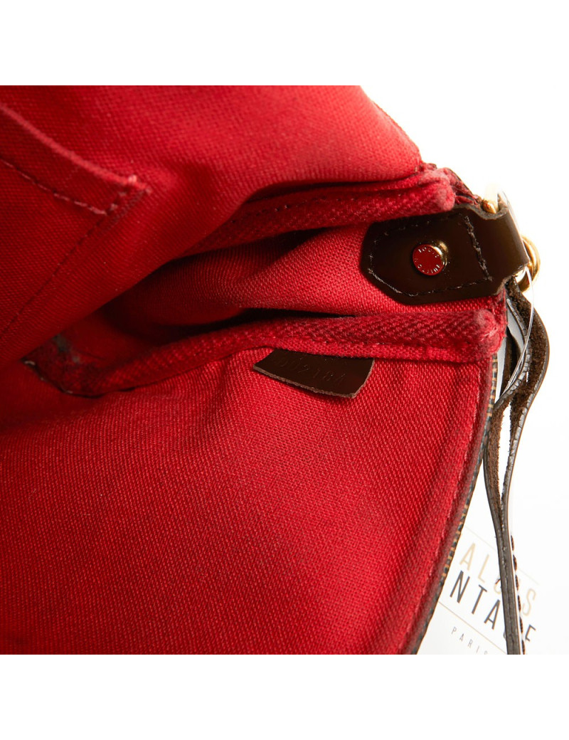 Pochette LOUIS VUITTON Favorite MM 