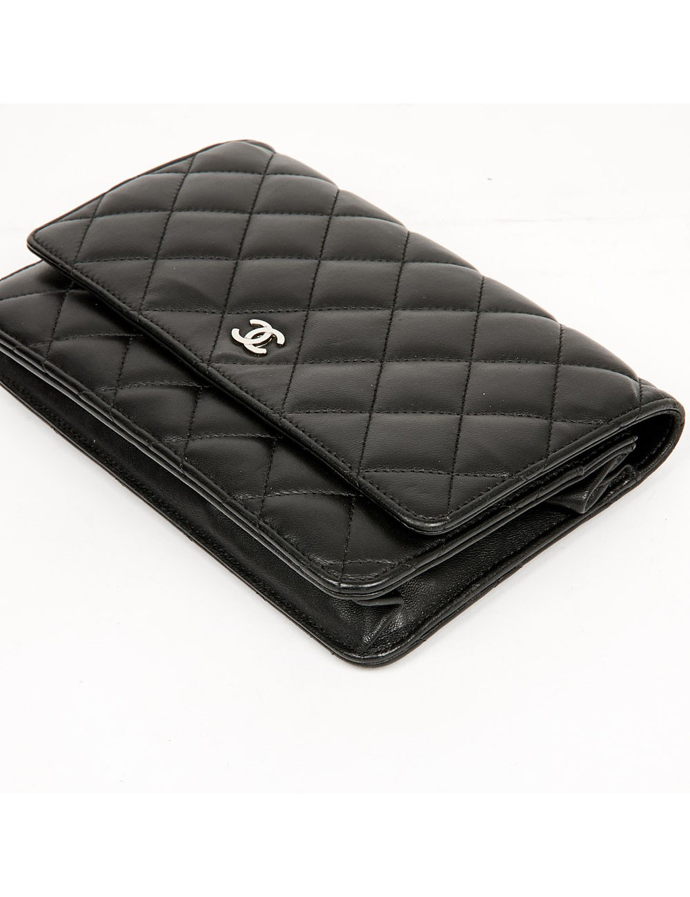 Wallet on chain CHANEL cuir matelassé noir