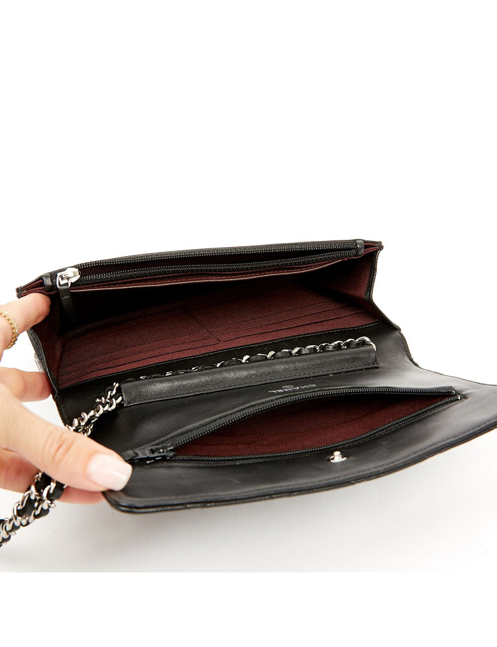 Wallet on chain CHANEL cuir matelassé noir