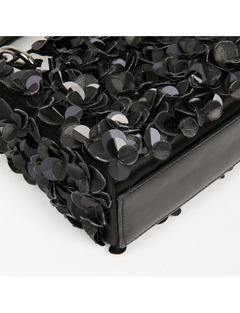 Dior Lady D with black flower