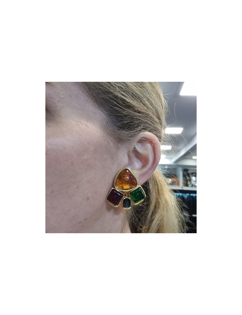 Boucles d'oreille clips CHANEL Couture pâte de verre