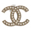 Chanel ear studs with pearls