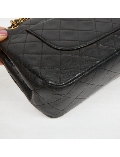 Timeless CHANL cuir d'agneau noir Vintage