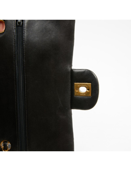 Timeless CHANL cuir d'agneau noir Vintage