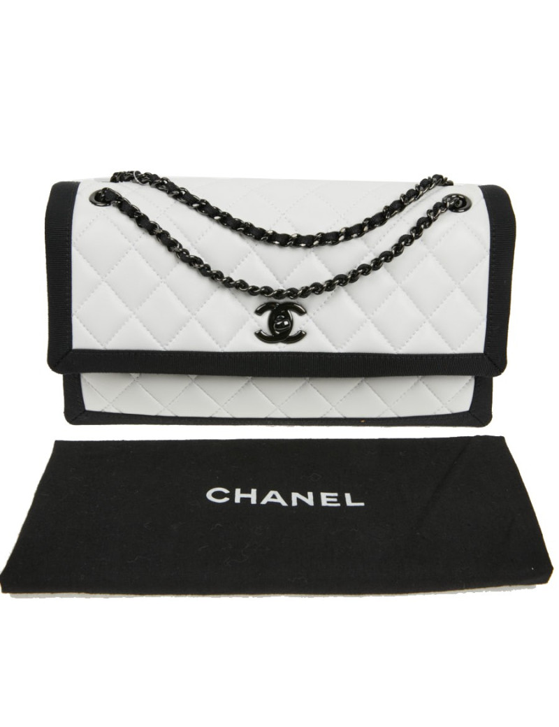 Sac à main Chanel cuir blanc gansé de noir