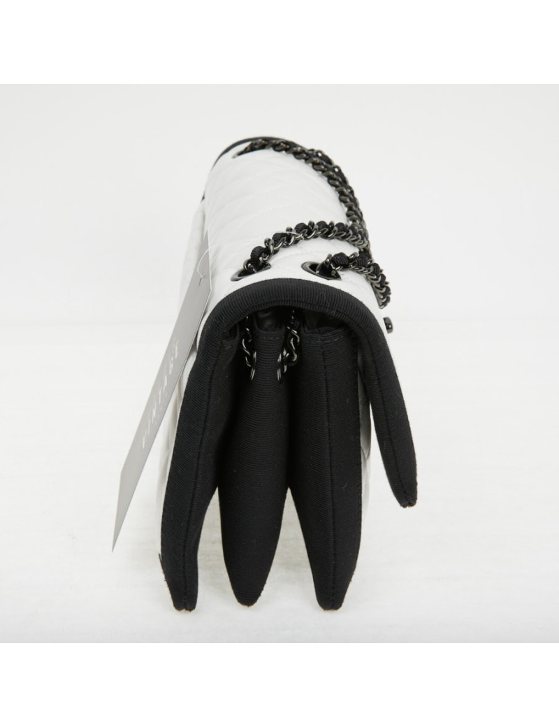 Sac à main Chanel cuir blanc gansé de noir