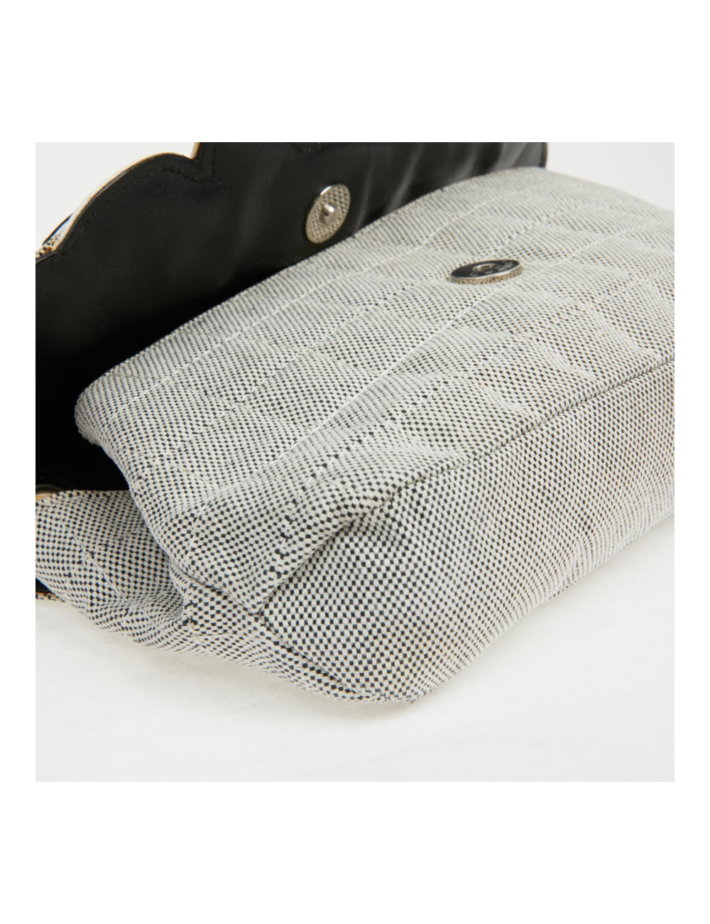 Baguette CHANEL toile blanc noir Vintage