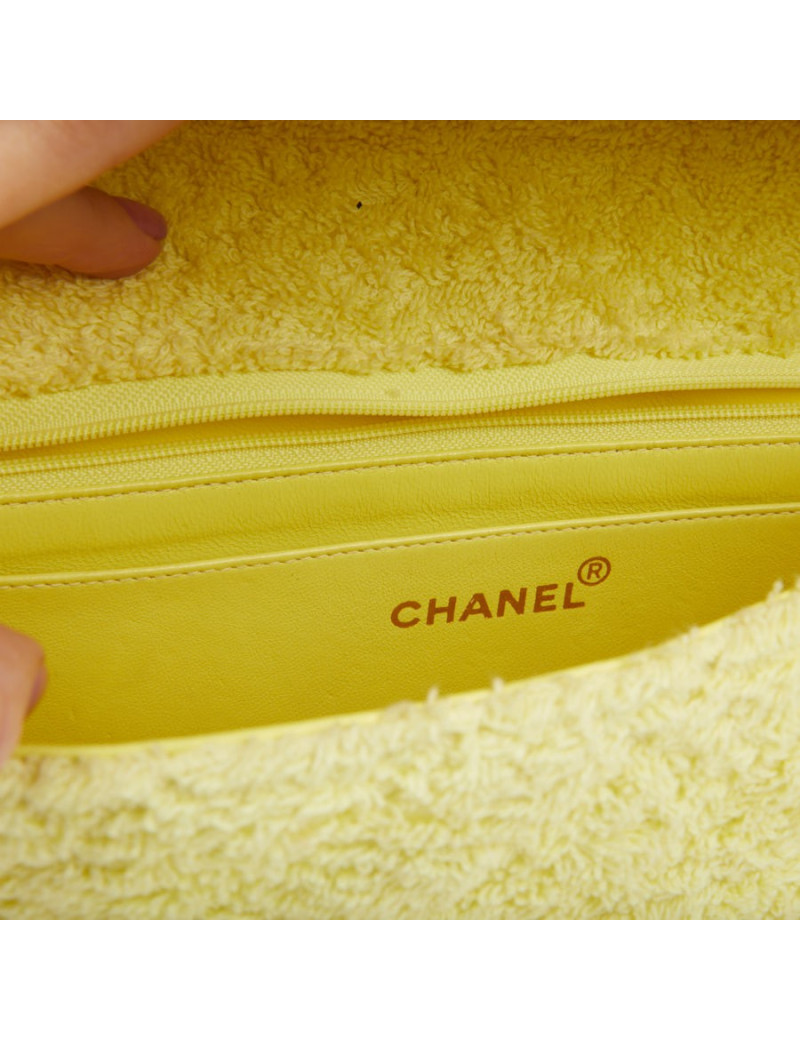 Occasion Certified CHANEL Vintage Timeless Bag in yellow terrycloth 