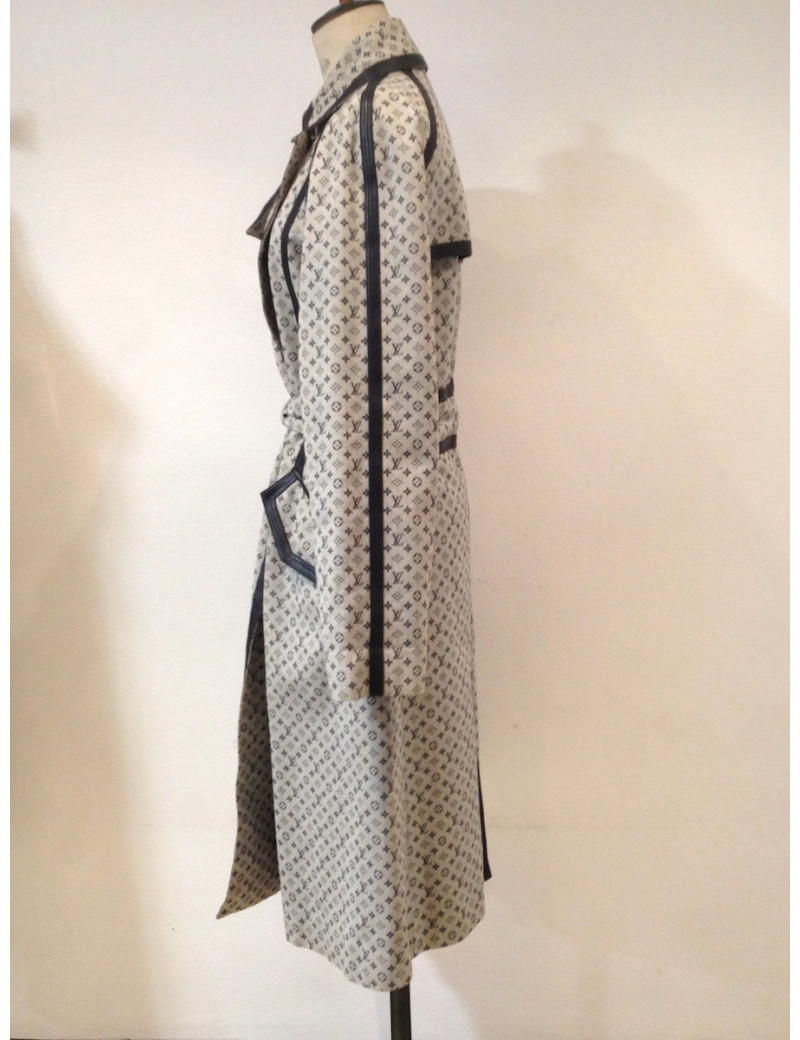 Manteau LOUIS VUITTON avec sigle imprimé T42