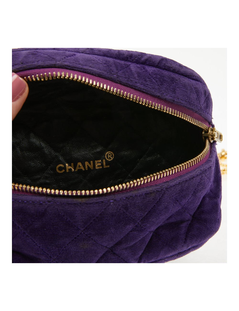 CHANEL Vintage purple velvet fanny pack