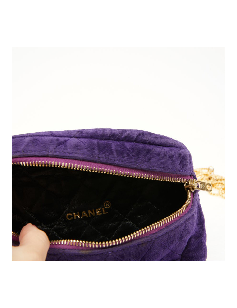 CHANEL Vintage purple velvet fanny pack