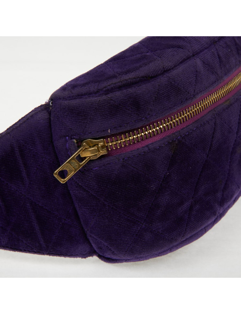 CHANEL Vintage purple velvet fanny pack
