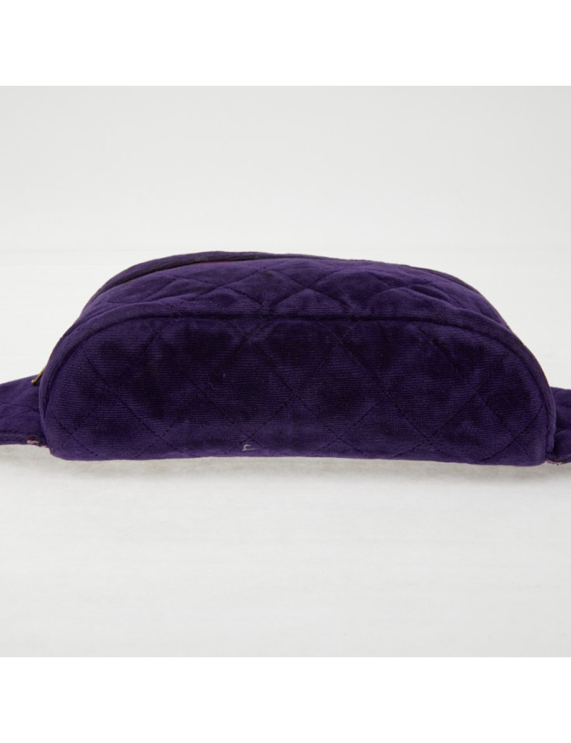 CHANEL Vintage purple velvet fanny pack