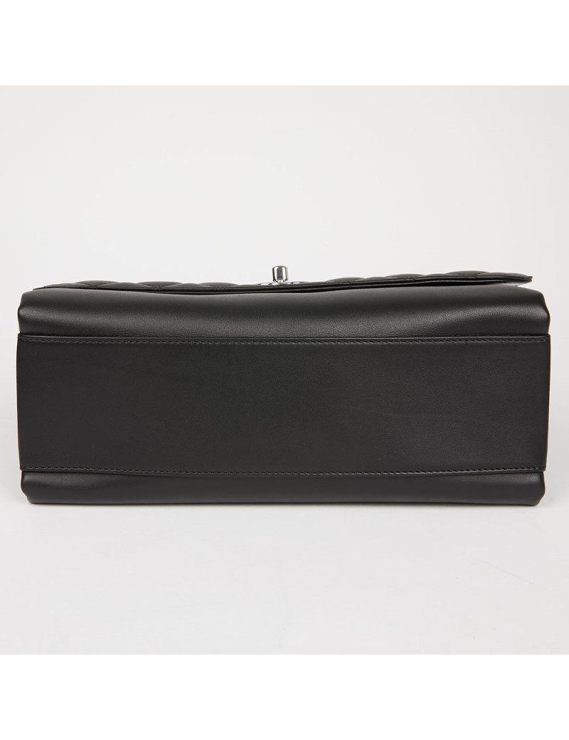 Sac à main CHANEL cuir lisse et matelassé noir