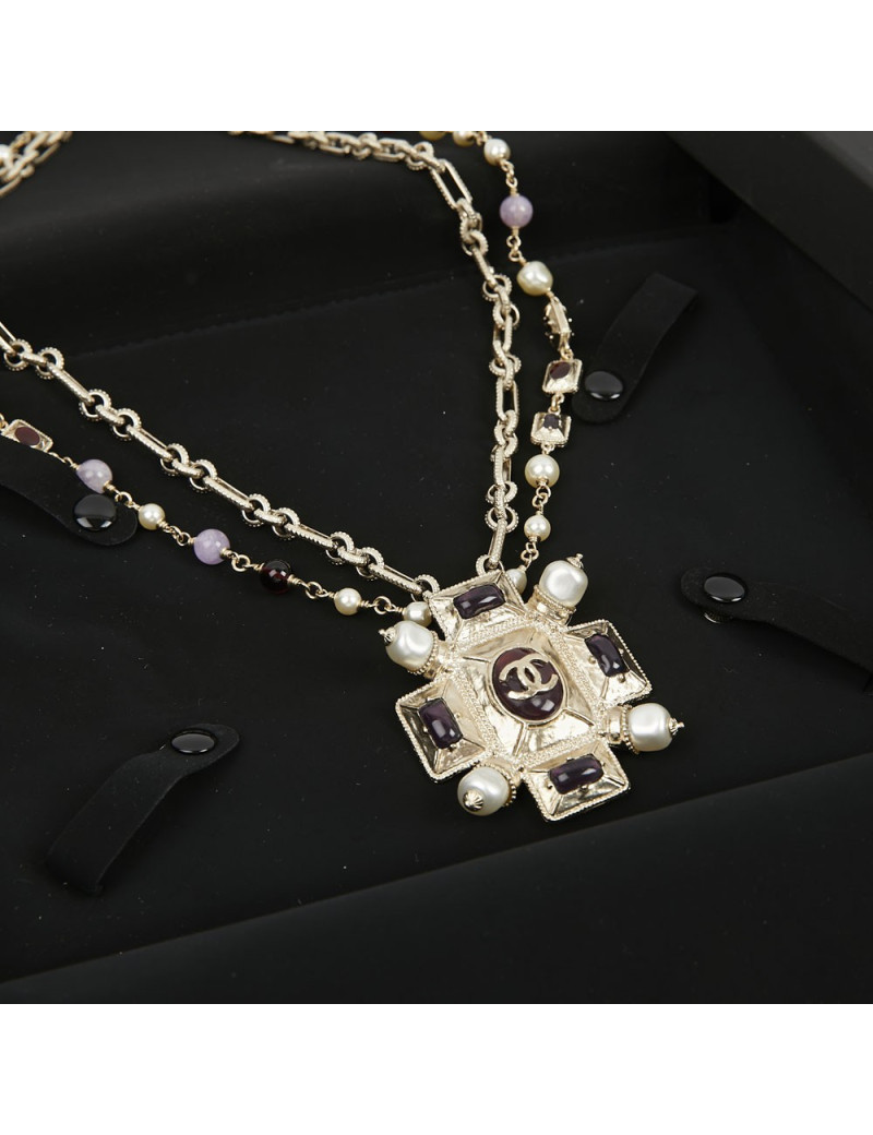 Sautoir CHANEL chaine et croix