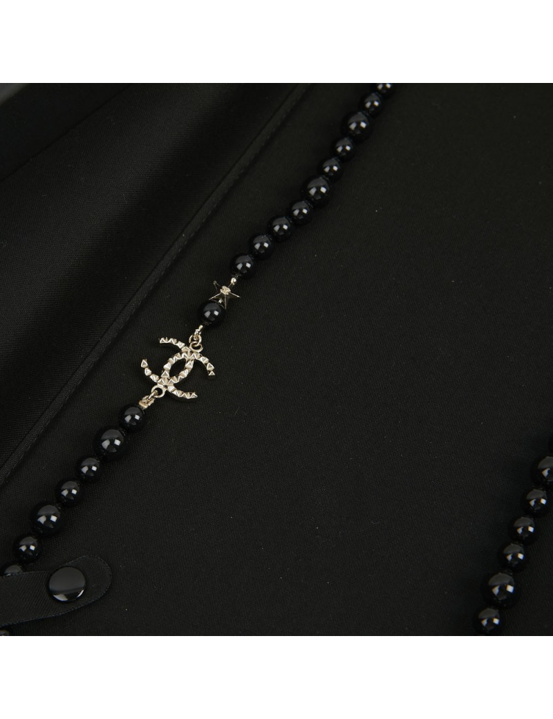 Sautoir CHANEL perles noires