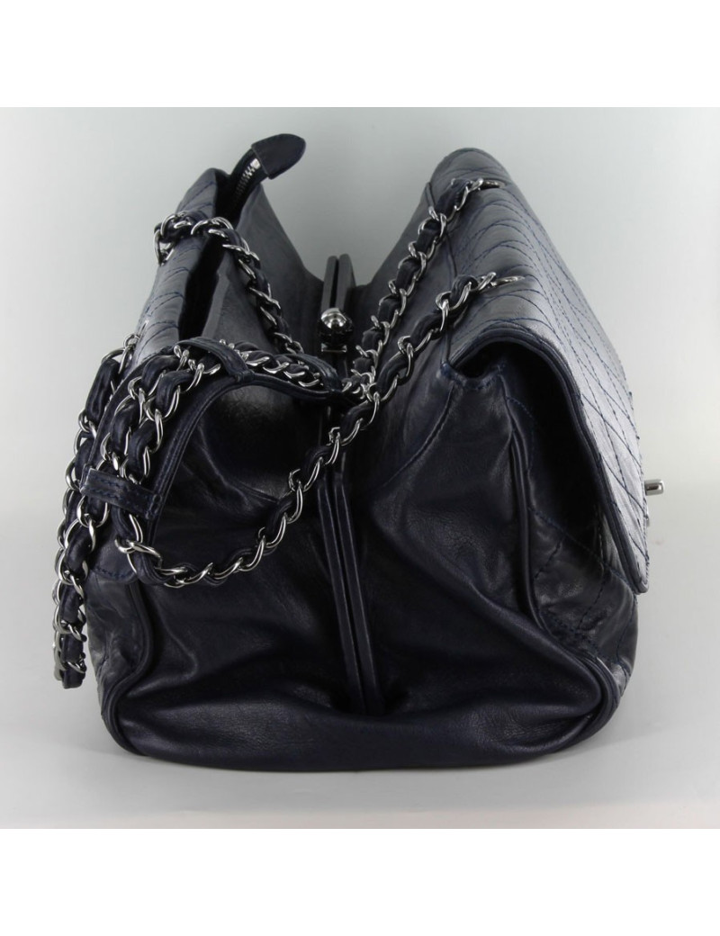 grand sac CHANEL veau lisse bleu