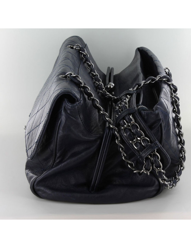 grand sac CHANEL veau lisse bleu
