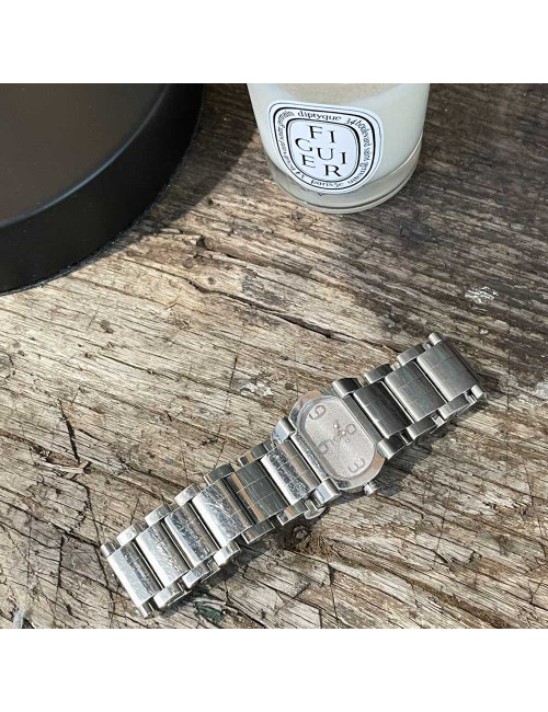 FRED Move One shiny steel