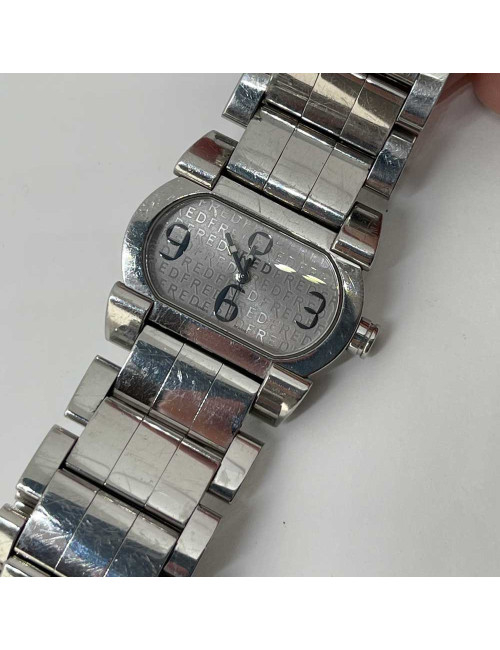 FRED Move One shiny steel