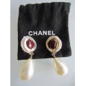 CHANEL Pearl Pearl and Burgundy glass ear clips