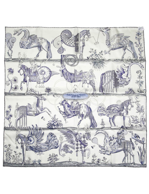 Carré HERMES Della Cavalleria Favolosa en soie blanc bleu rose et vert