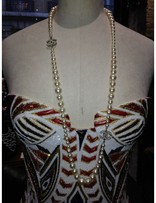 Sautoir CHANEL en perles nacrées