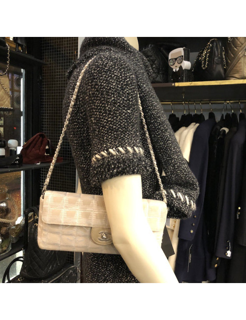 Sac à main CHANEL baguette 