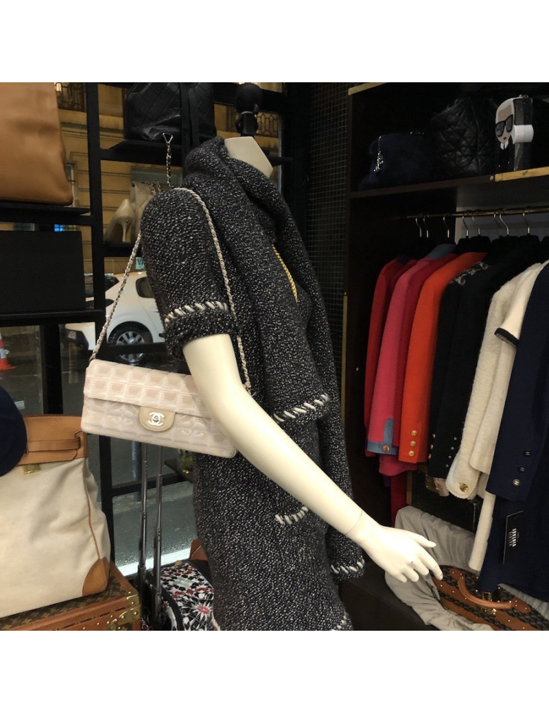 Sac à main CHANEL baguette 