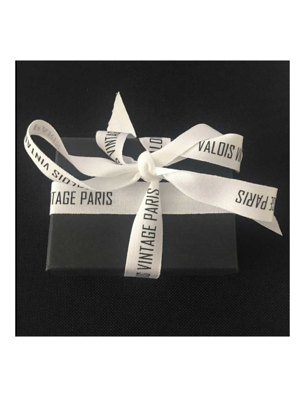 Broche CHANEL  Paris New York