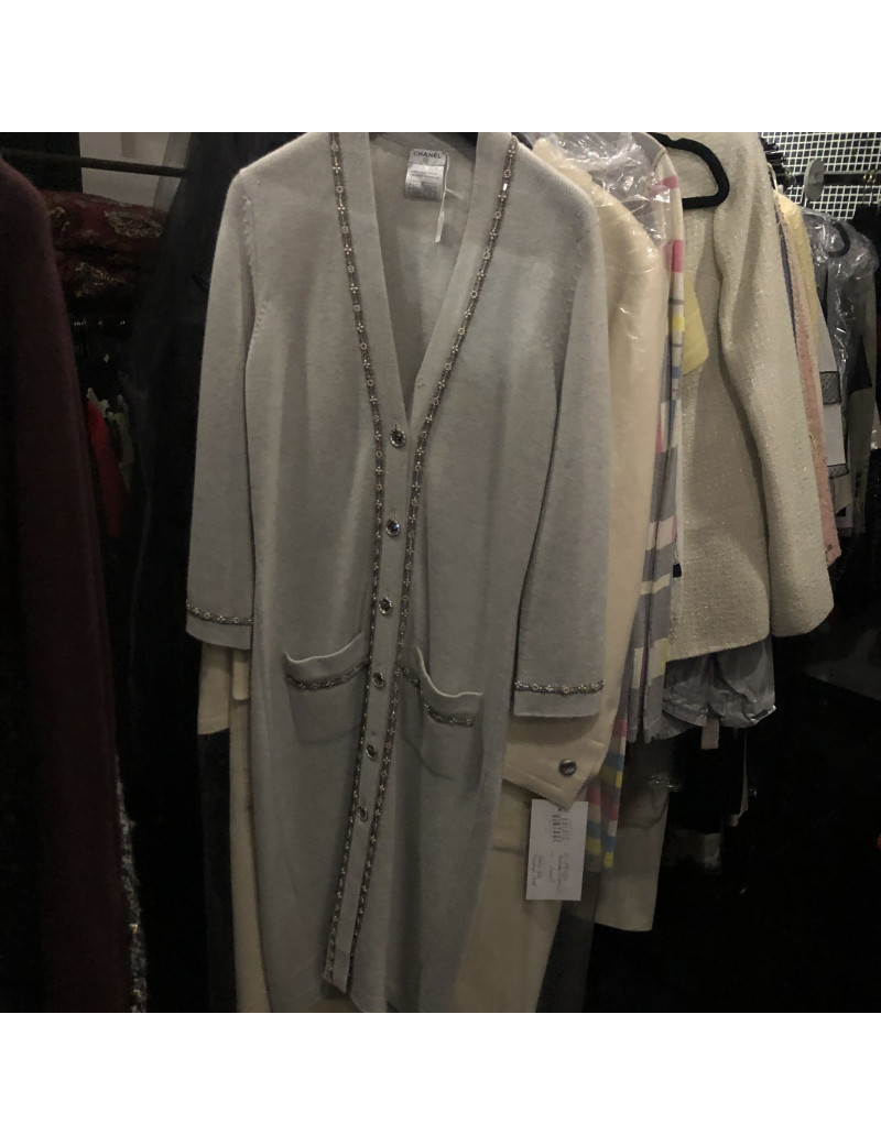 Long gilet t36 CHANEL cachemire et ganse perles et sequins