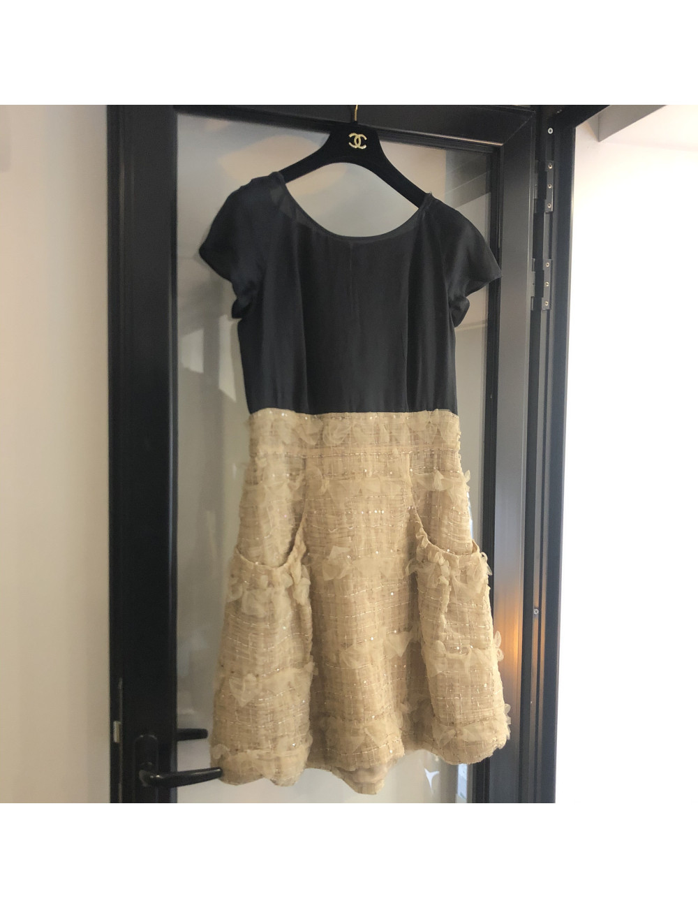 Robe t 40 CHANEL en tulle beige et fils d'or