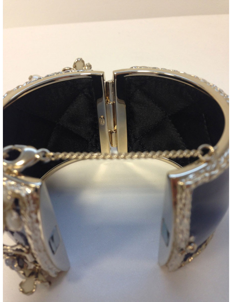 Manchette fleurettes CHANEL