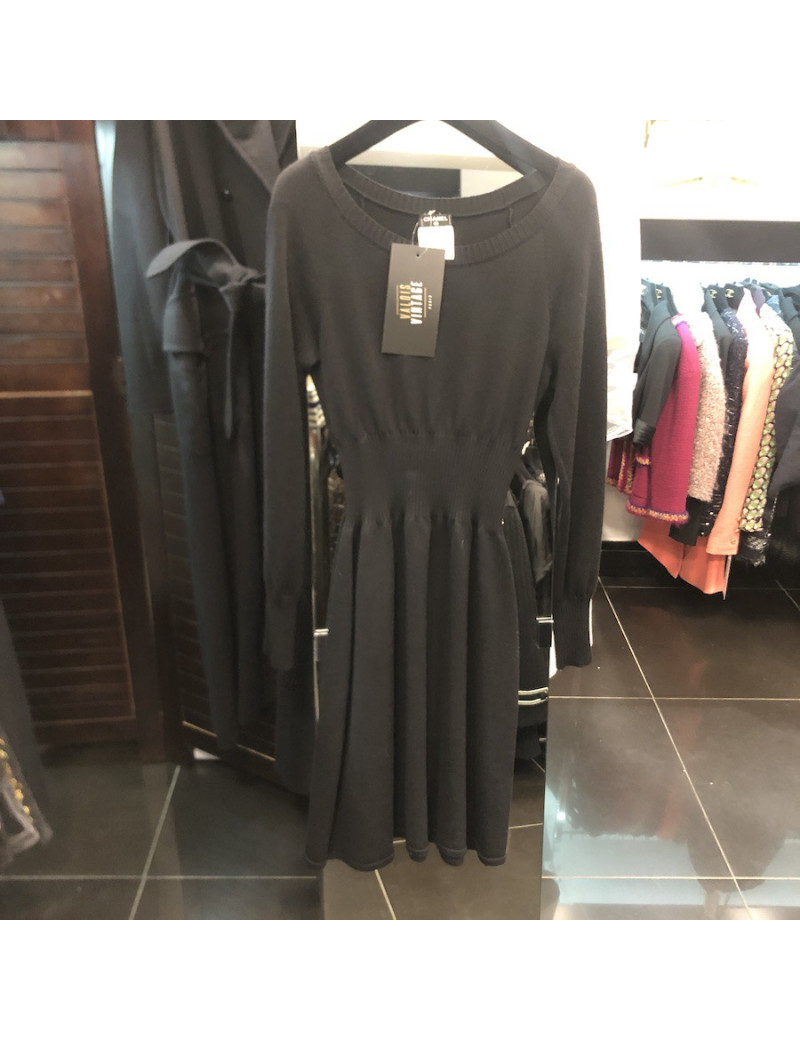 Robe CHANEL T 36 en laine noire