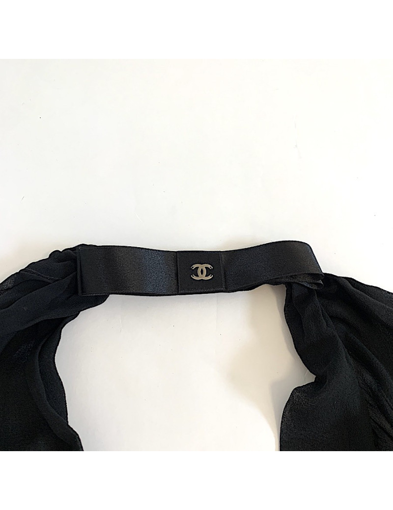 CHANEL noeud et voile de soie noire