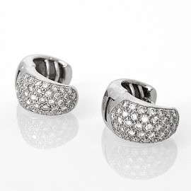 Stud Earrings in White Gold and Diamond Pave 