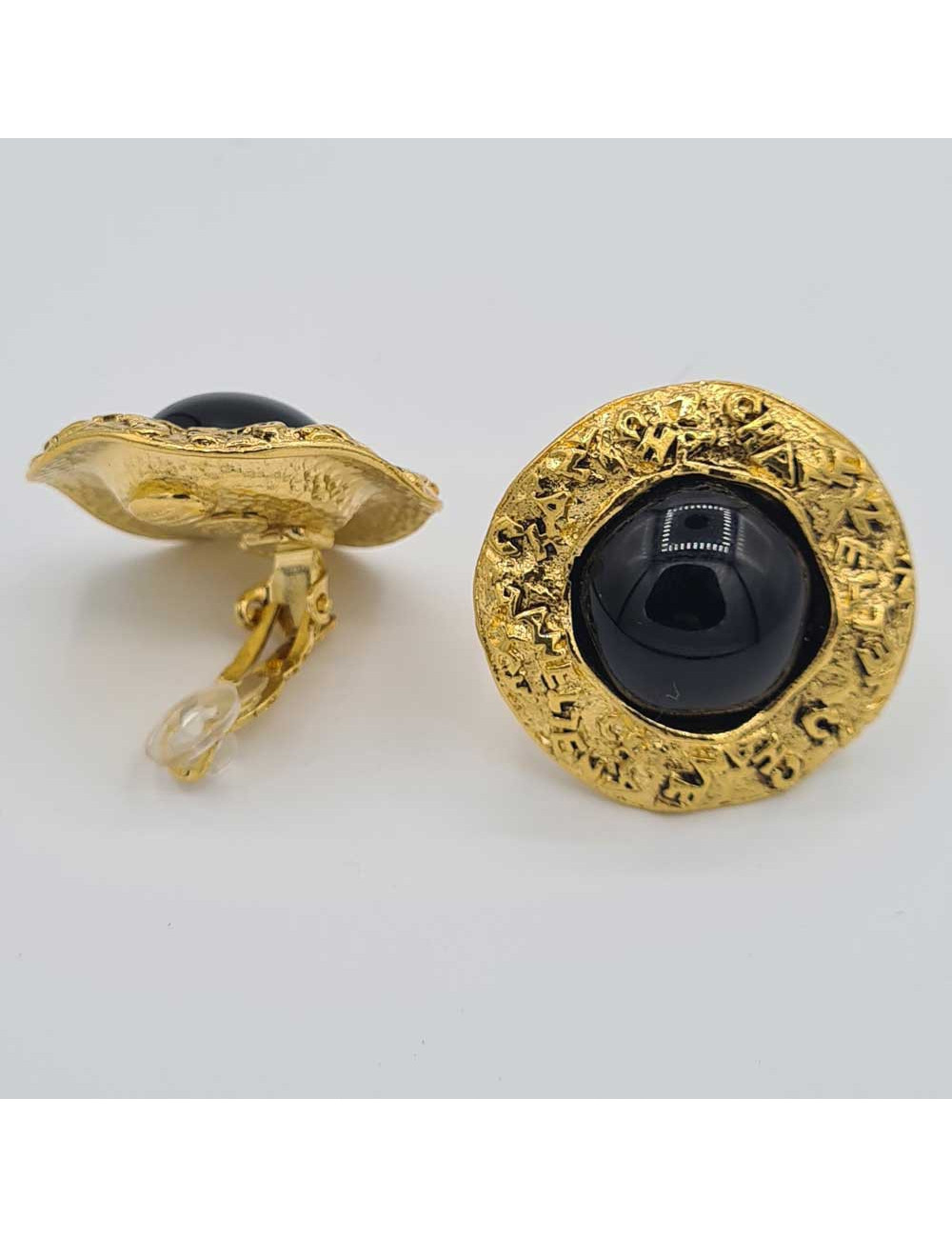 Clips CHANEL pâte de verre vintage : occasion certifée authentique