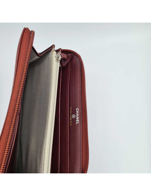CHANEL Compagnon wallet in burgundy grained leather