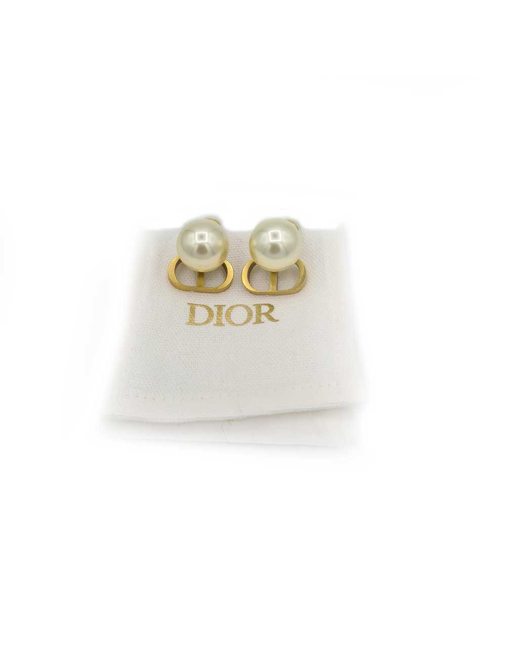 Boucle d'oreille perle DIOR avec un fermoir CD doré