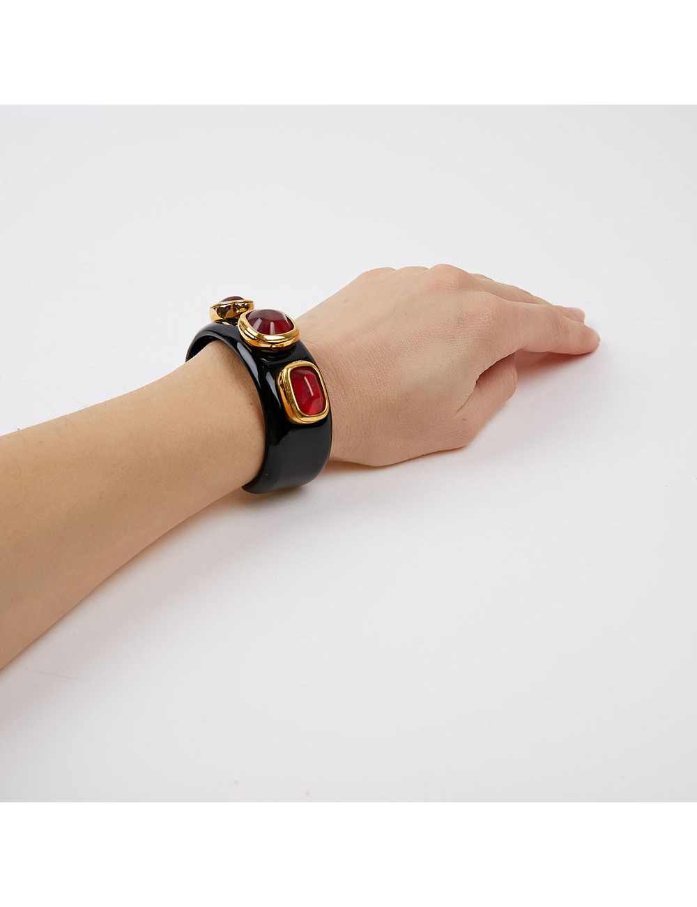 GOOSSENS Black Cuff Bracelet with Tinted Rock Crystal Cabochons