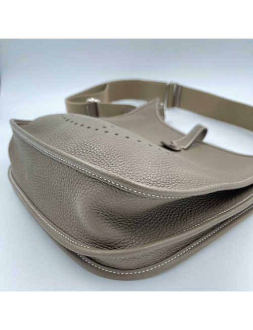 Sac HERMES Evelyne en cuir Taurillon Clémence étoupe