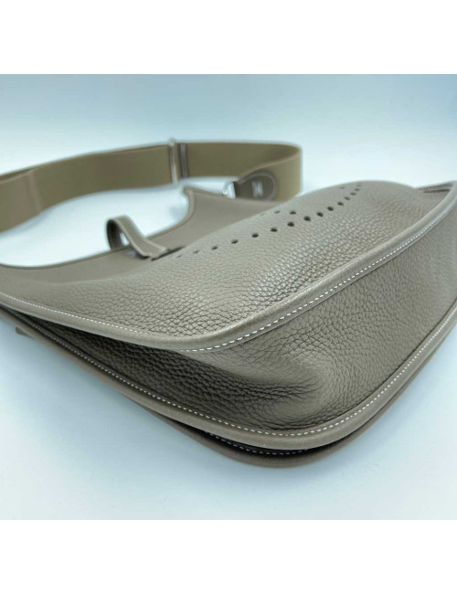 Sac HERMES Evelyne en cuir Taurillon Clémence étoupe