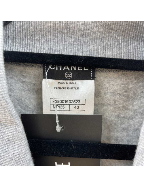 Top CHANEL gris 