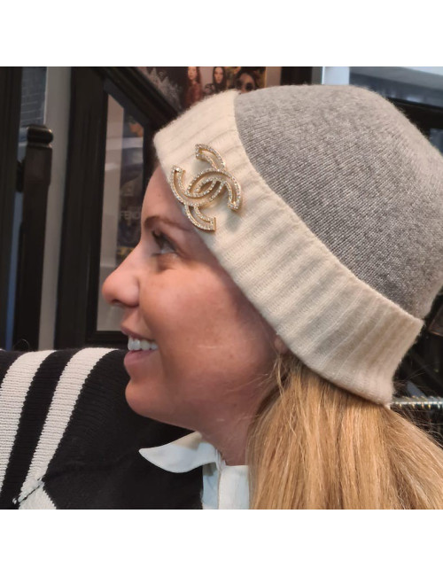 Broche CHANEL Double C strass et métal doré