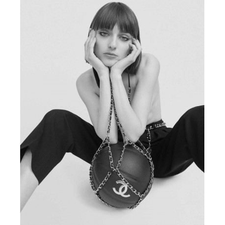 CHANEL Black BasketBall with its Chain in Leather and Metal - VALOIS ...