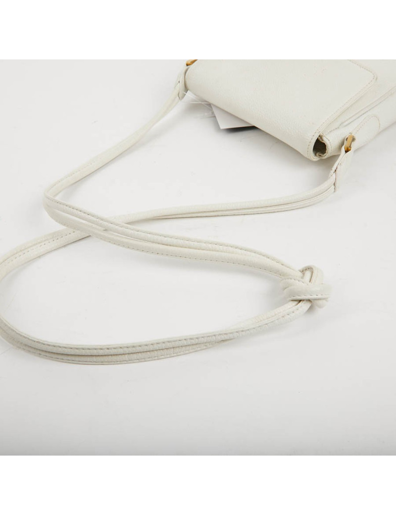 CHANEL Vintage Clutch bag in Grained White Leather