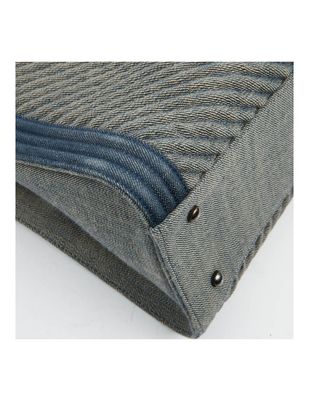 CHANEL Tote Bag in Blue Denim Fabric